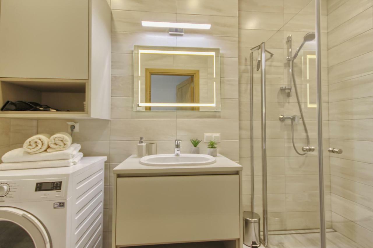 Luxury Apartments ドルスキニンカイ エクステリア 写真